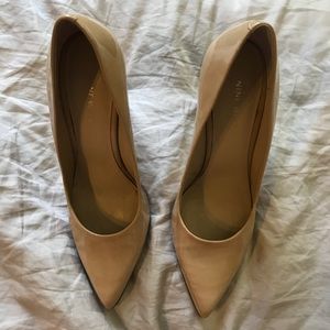 Beige/nude Ninewest pumps size 8.5